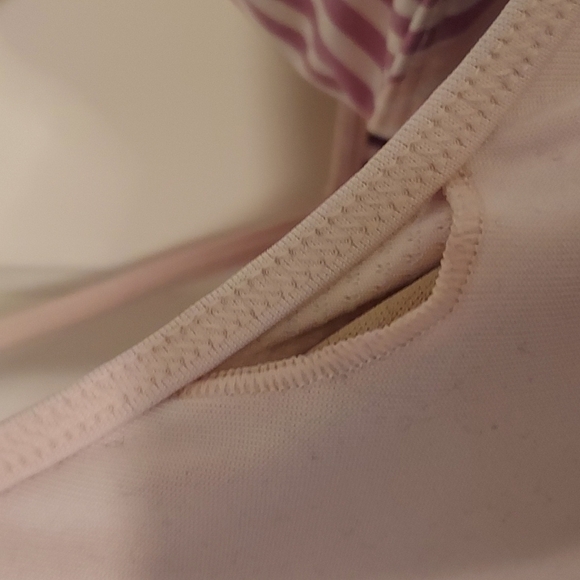 Old Navy Active Go Dry Medium Support Sports Bra - Picture 7 of 7